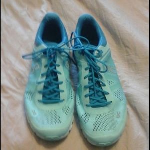 QC swiss  running shoes size 8